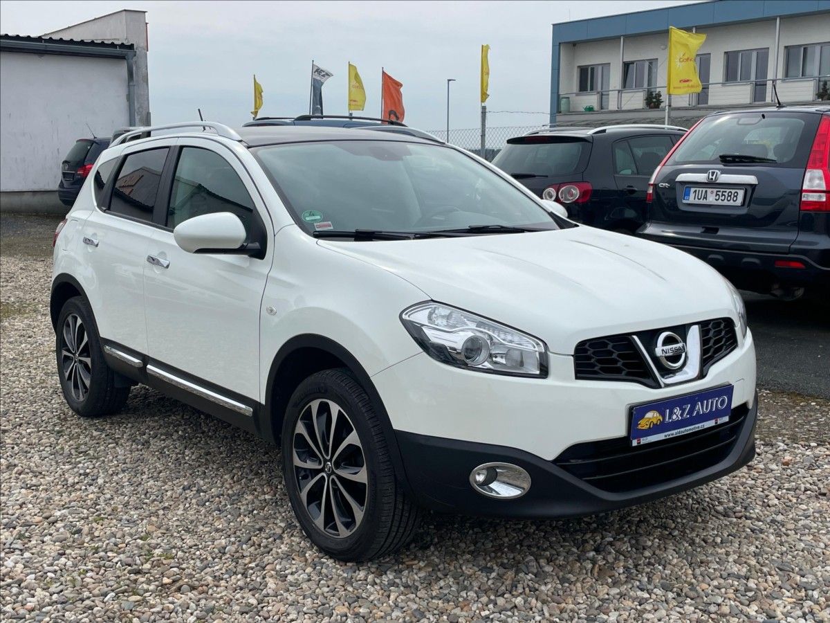 Nissan Qashqai, 2,0 i 16 V  4x4 - fotka 2
