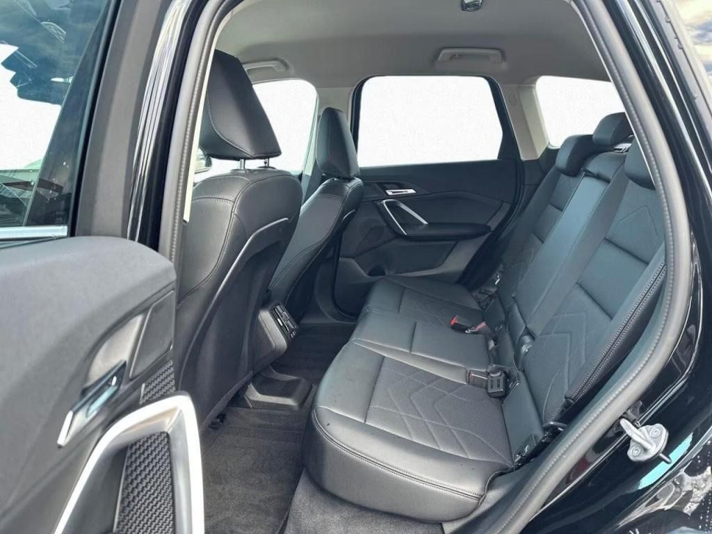 BMW iX1, xDrive 30 xLine*Kamera*Kůže* - fotka 6