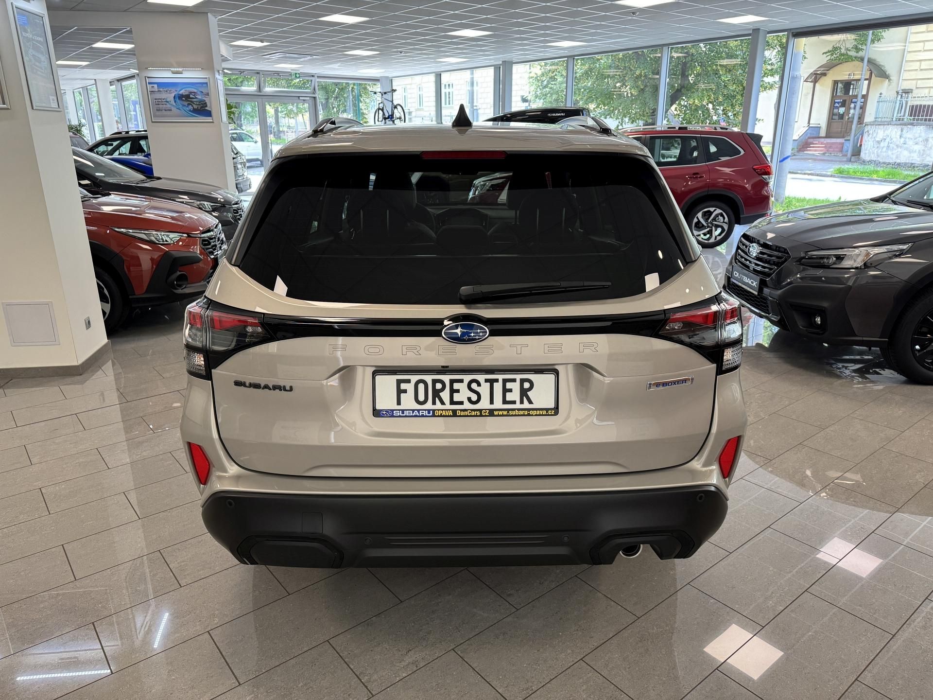 Subaru Forester, Touring Lineartronic - fotka 4