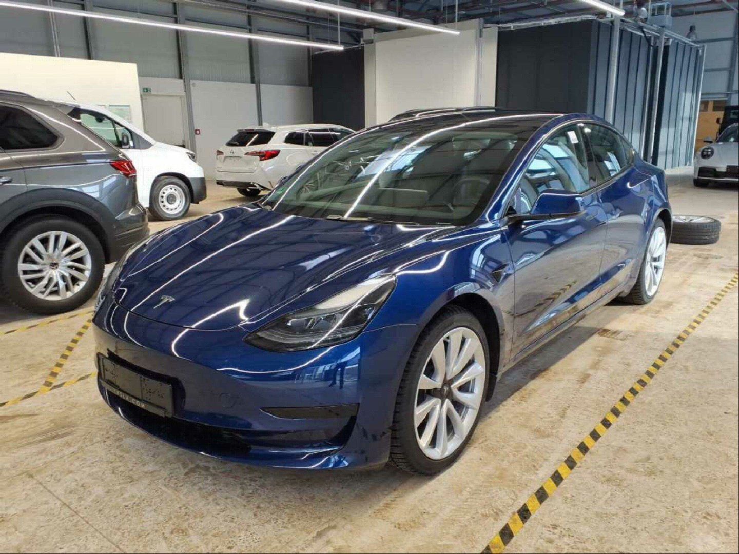 Tesla Model 3, Standard Range - fotka 2