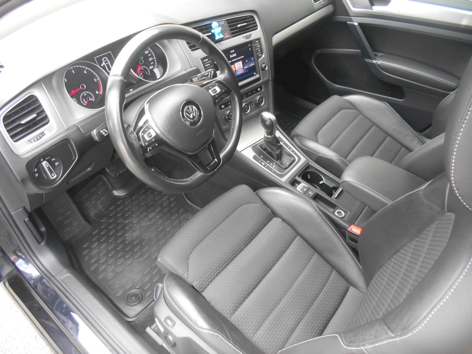 Volkswagen Golf, Variant VII 2.0 TDI - 110 kW, - fotka 5