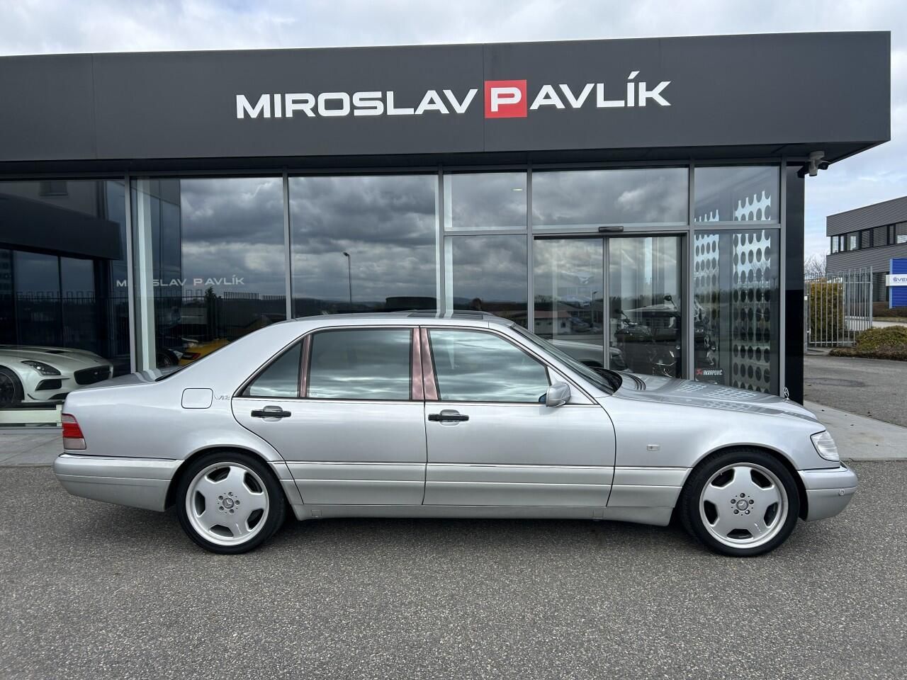 Mercedes-Benz Třídy S, S 600 L V12 - fotka 4