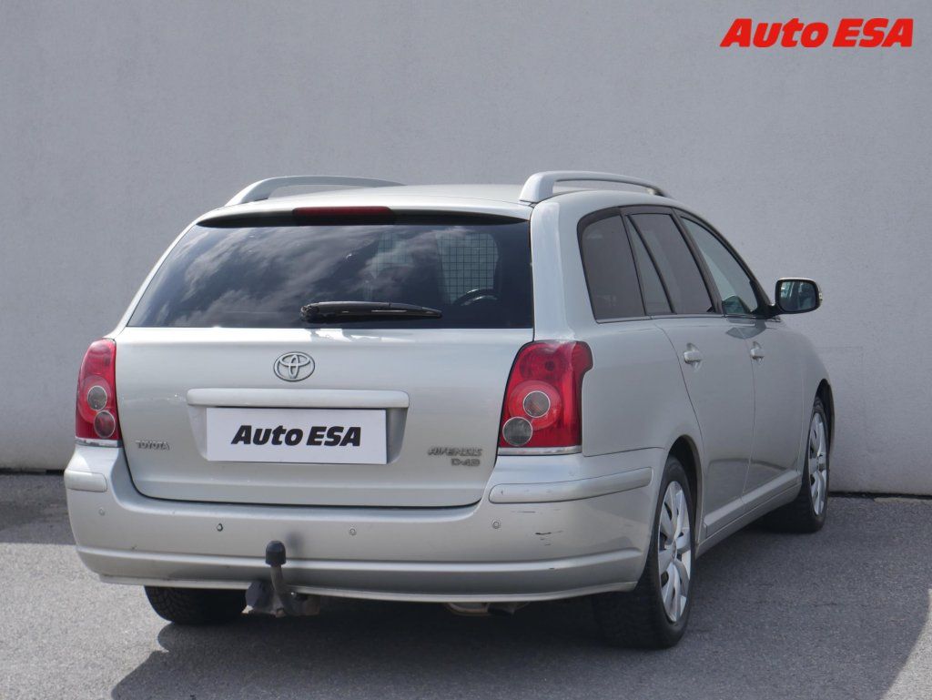 Toyota Avensis, 2.0 Di-D,AC,anvi - fotka 4
