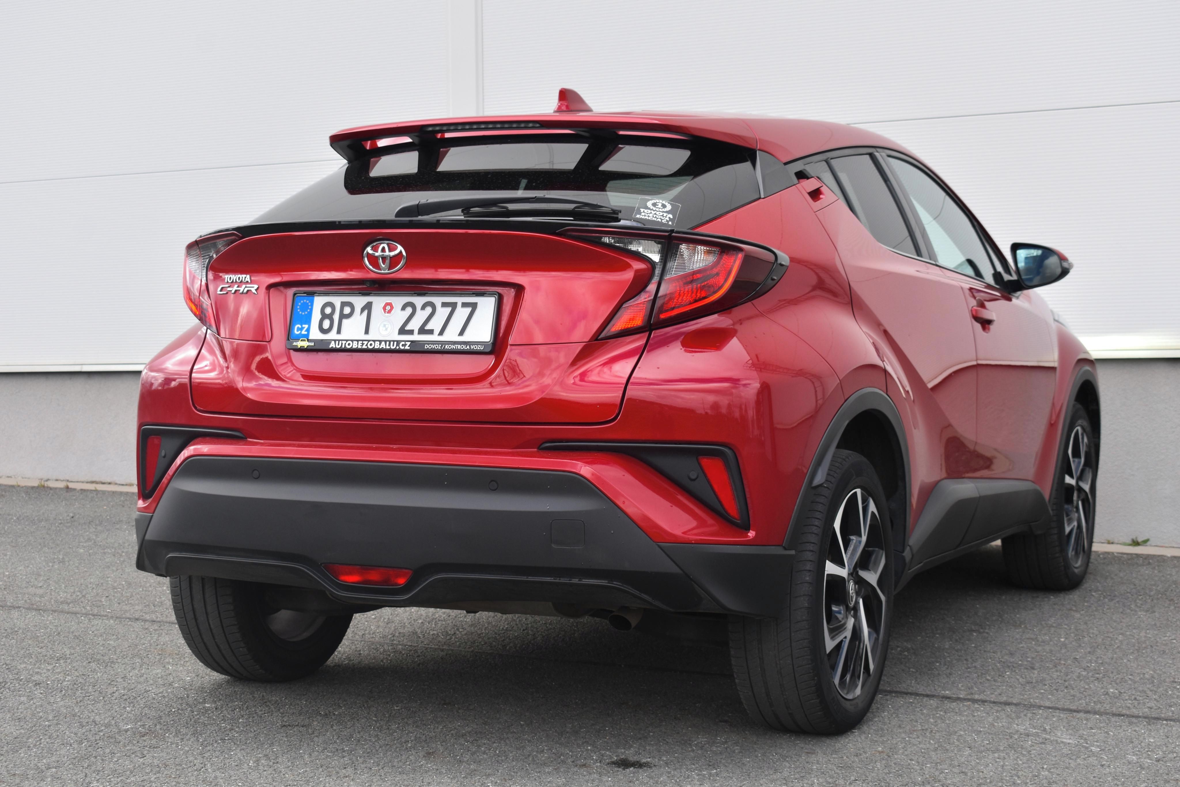 Toyota C-HR, 1.2 Turbo/2020/85kW/MANUÁL - fotka 4