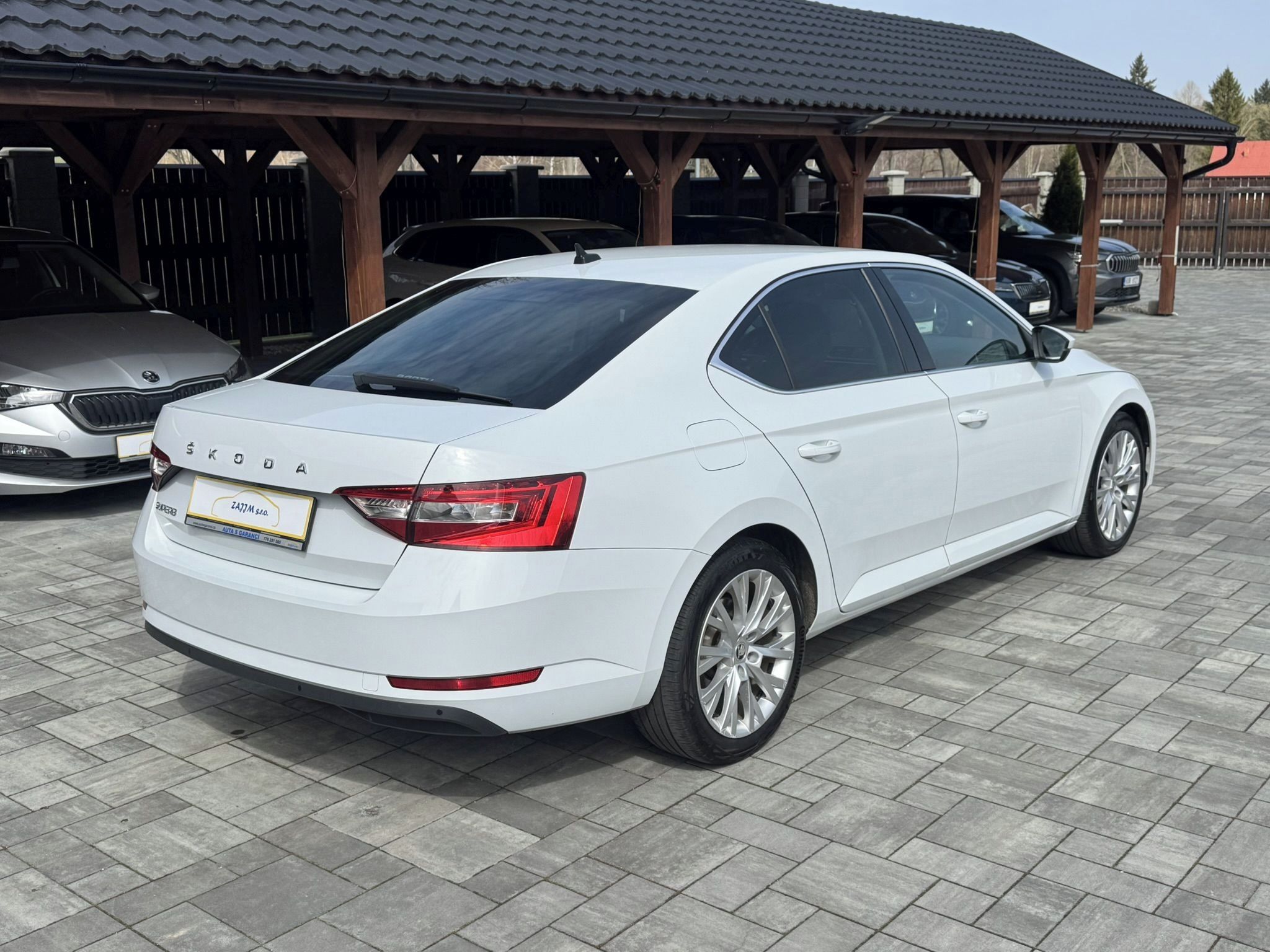 Škoda Superb, Style 2.0TDI 110kw DSG +kamera - fotka 5