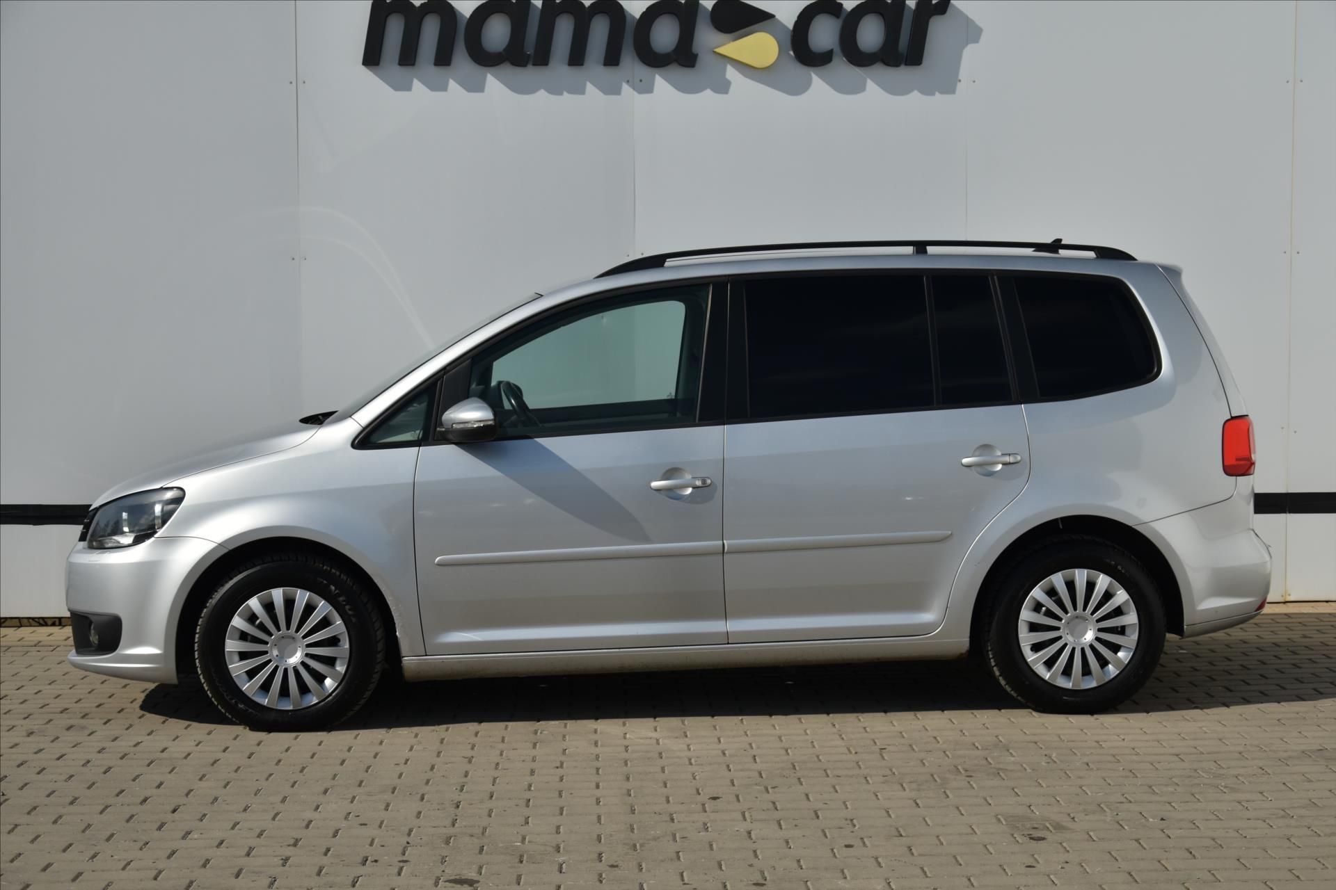 Volkswagen Touran, 1.6TDI 77kW TAŽNÉ ZAŘ. COMFORT - fotka 4