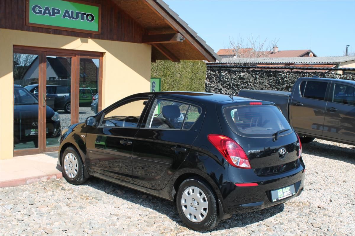 Hyundai i20, 1.2i 63kW KLIMA - fotka 4