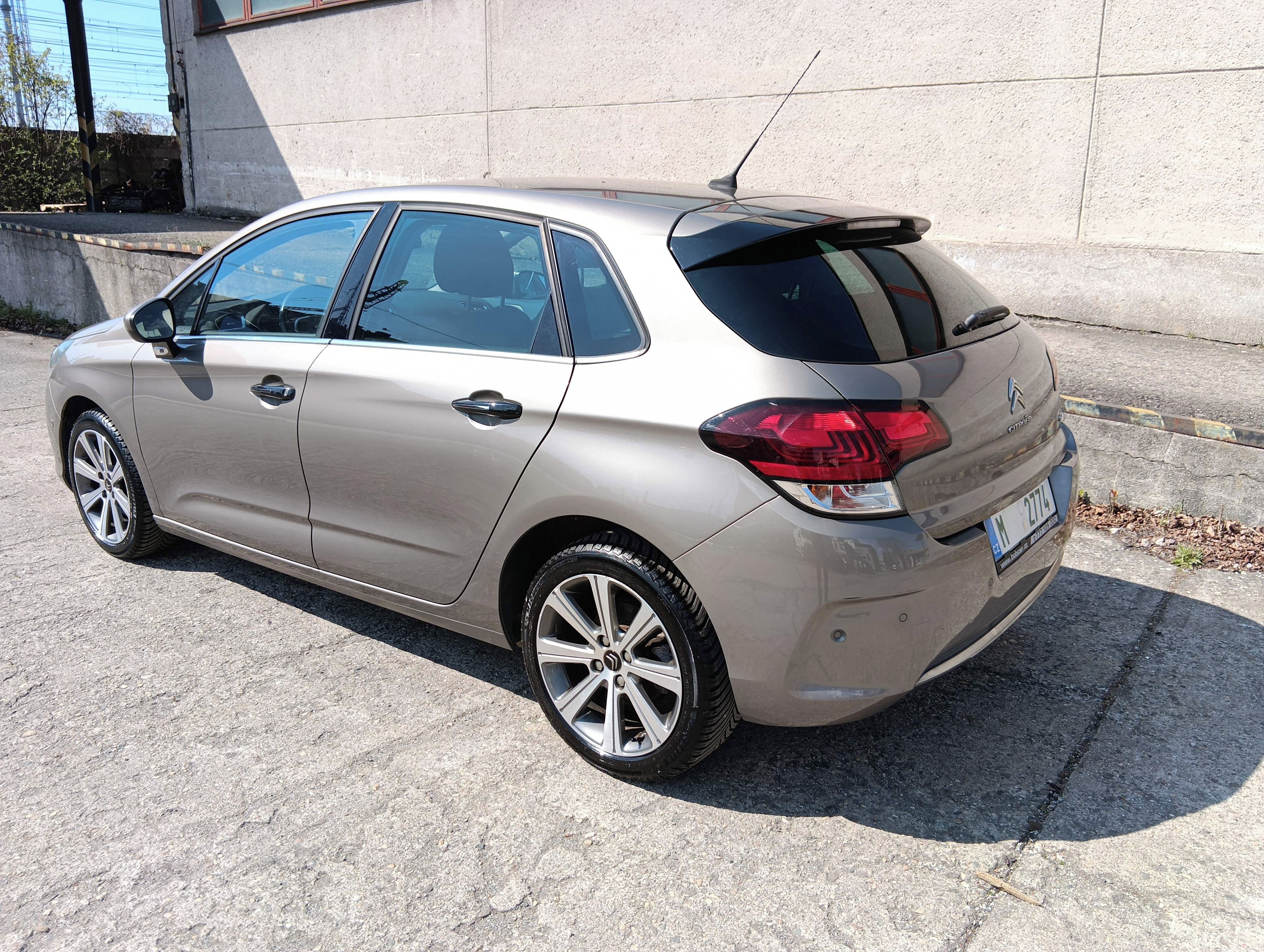 Citroën C4, 1.2 / 96kW, - fotka 6