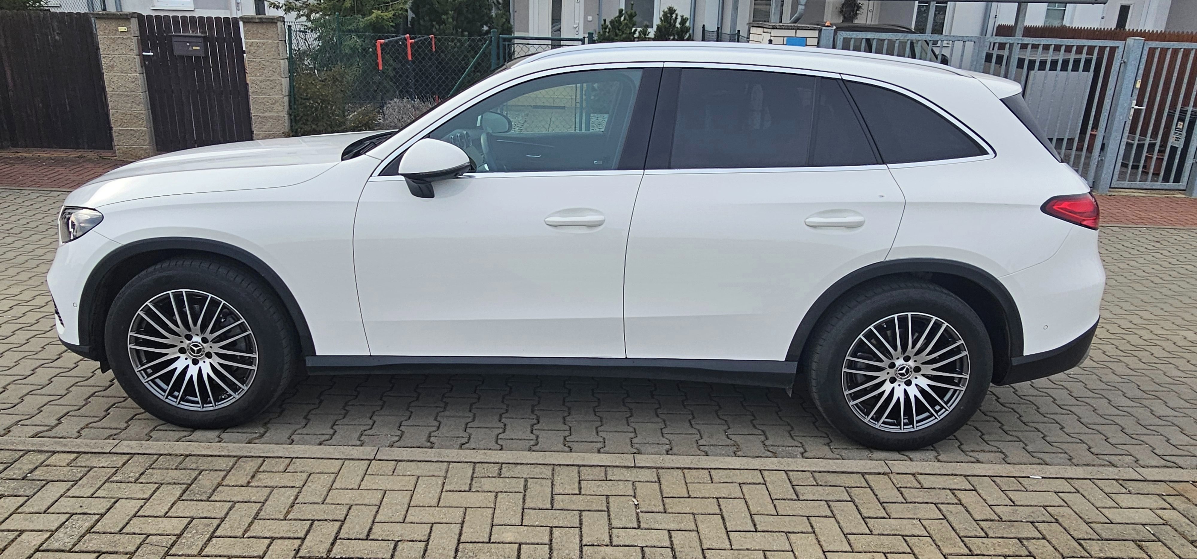 Mercedes-Benz GLC, GLC 220d 4-MATIC 145kw ZÁRUKA - fotka 5