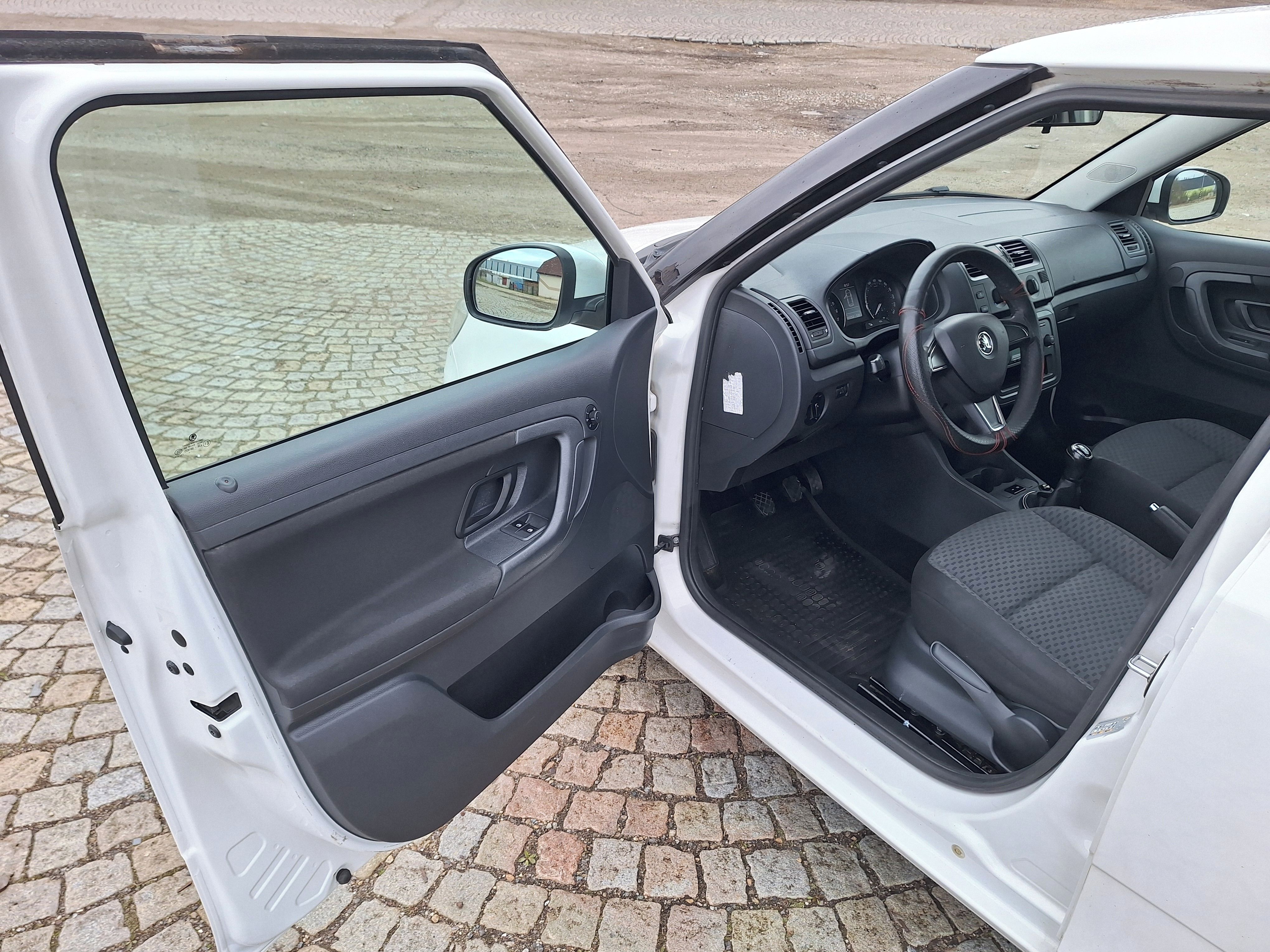 Škoda Fabia, 1.6 Tdi Facelift PLNÝ SERVIS!! - fotka 6