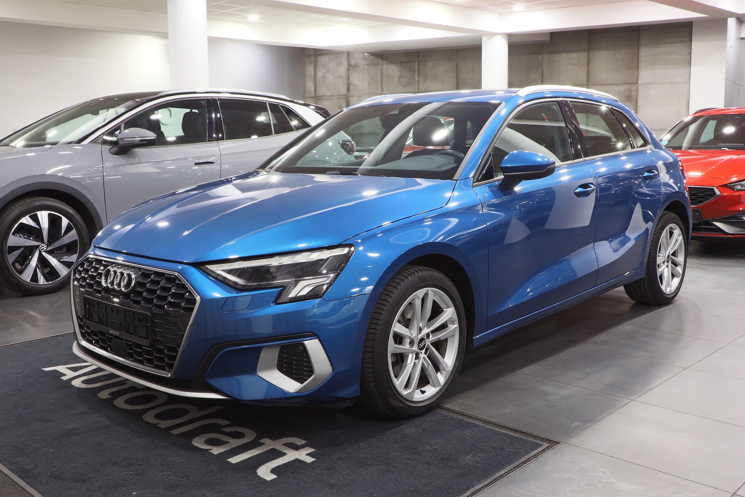 Audi A3, Sportback 30 TFSI 81kW - fotka 2