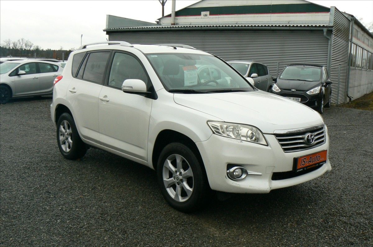 Toyota Rav4, 2,2 CRDi 4x4 - fotka 2