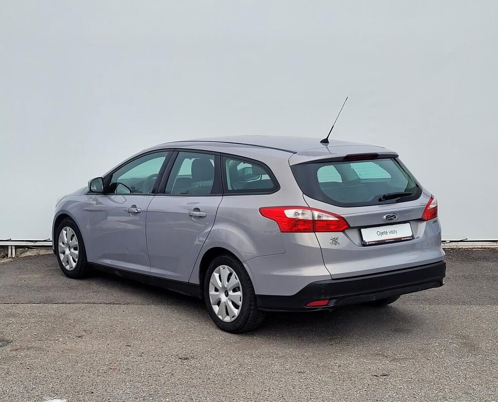 Ford Focus, Titanium 1.6 TDCI 85 kW - fotka 6