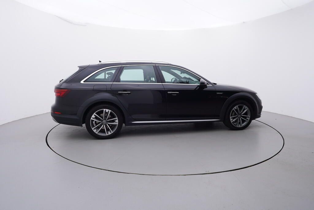 Audi A4 allroad, 2.0 140 kW - fotka 6