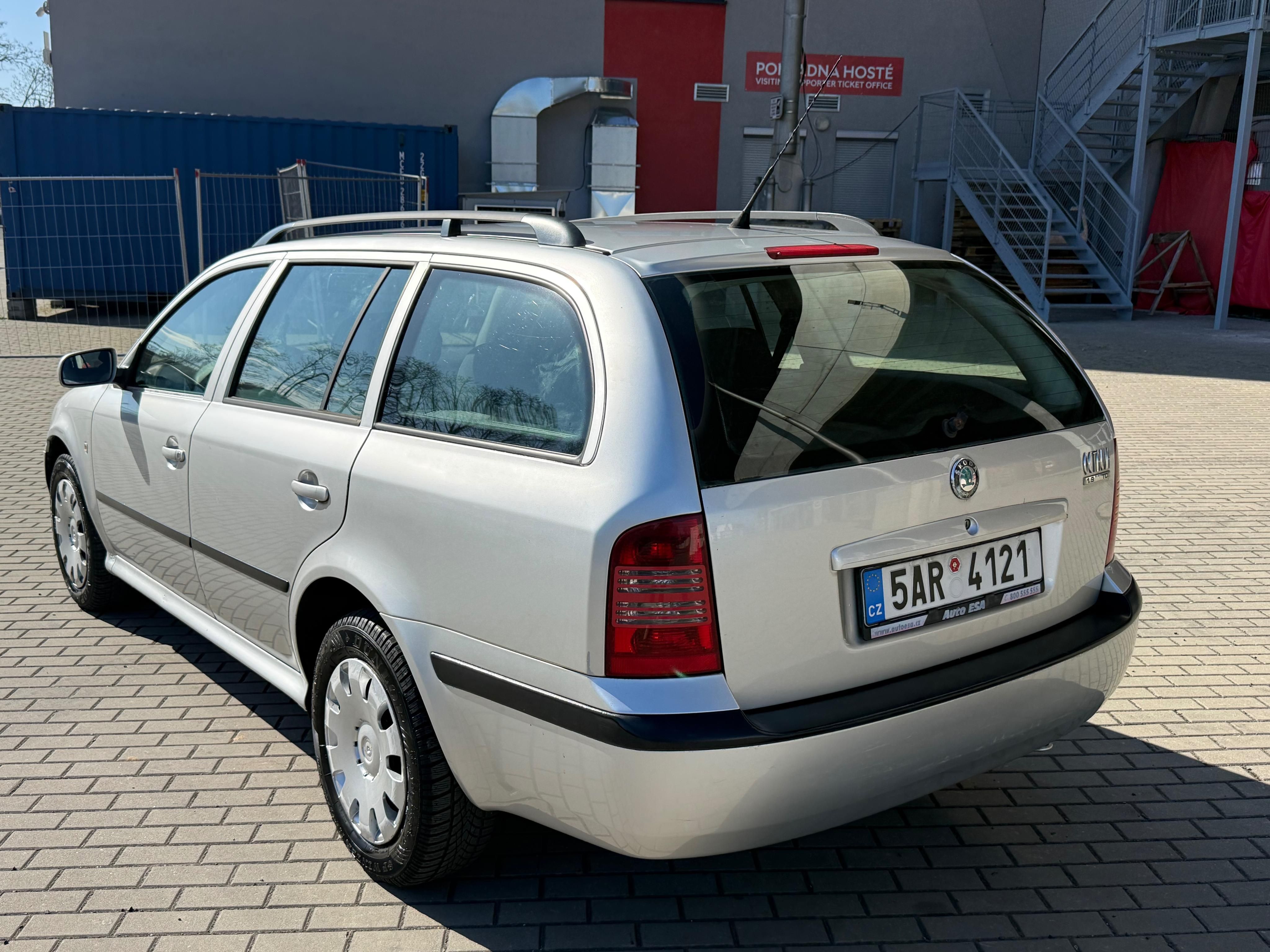 Škoda Octavia, 1.9TDI, 66kw Klima - fotka 3