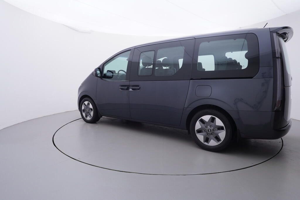 Hyundai Staria, 2.2 CRDi 130 kW - fotka 3