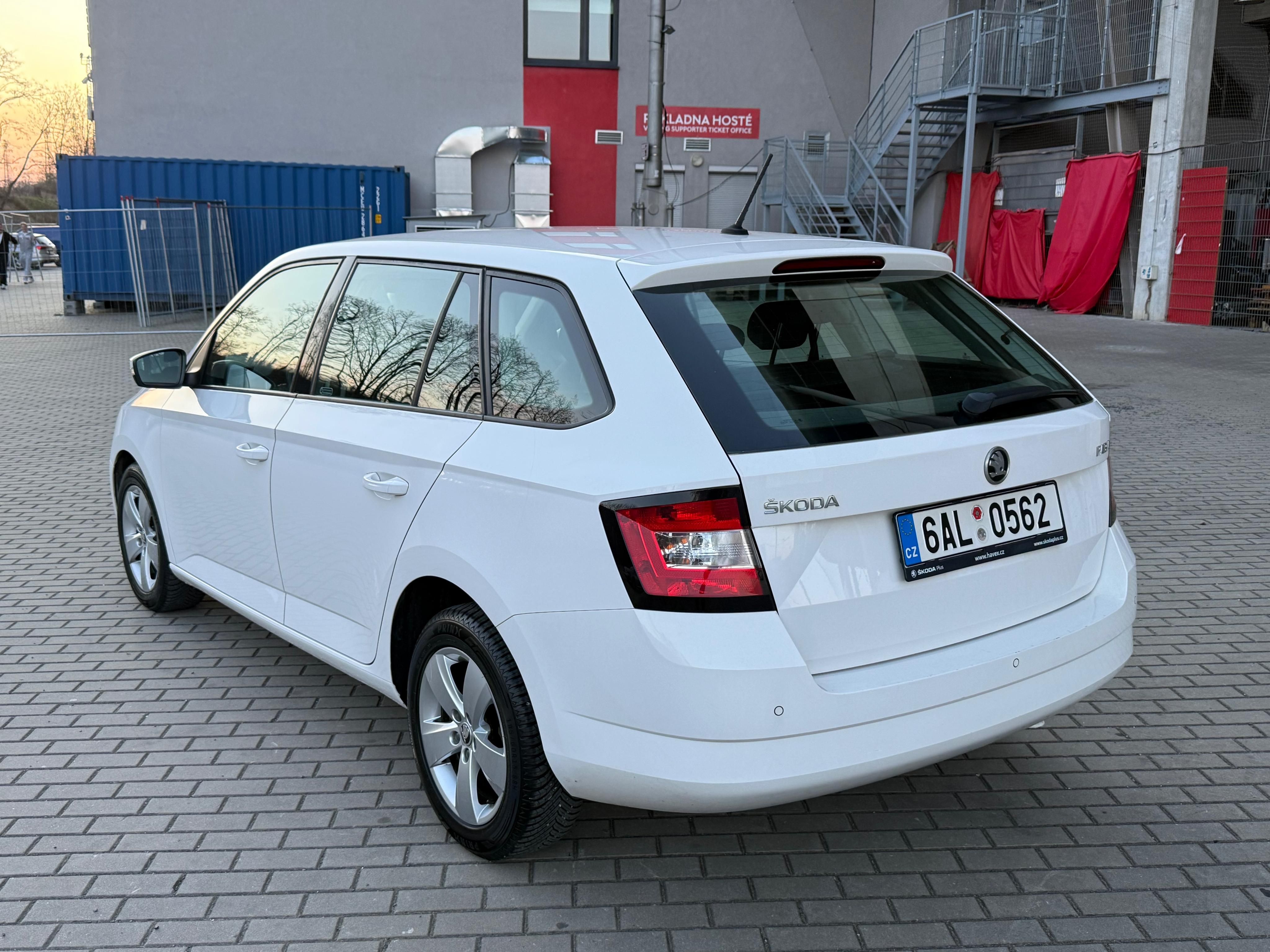 Škoda Fabia, 1.0i, 81kw Původ ČR - fotka 3