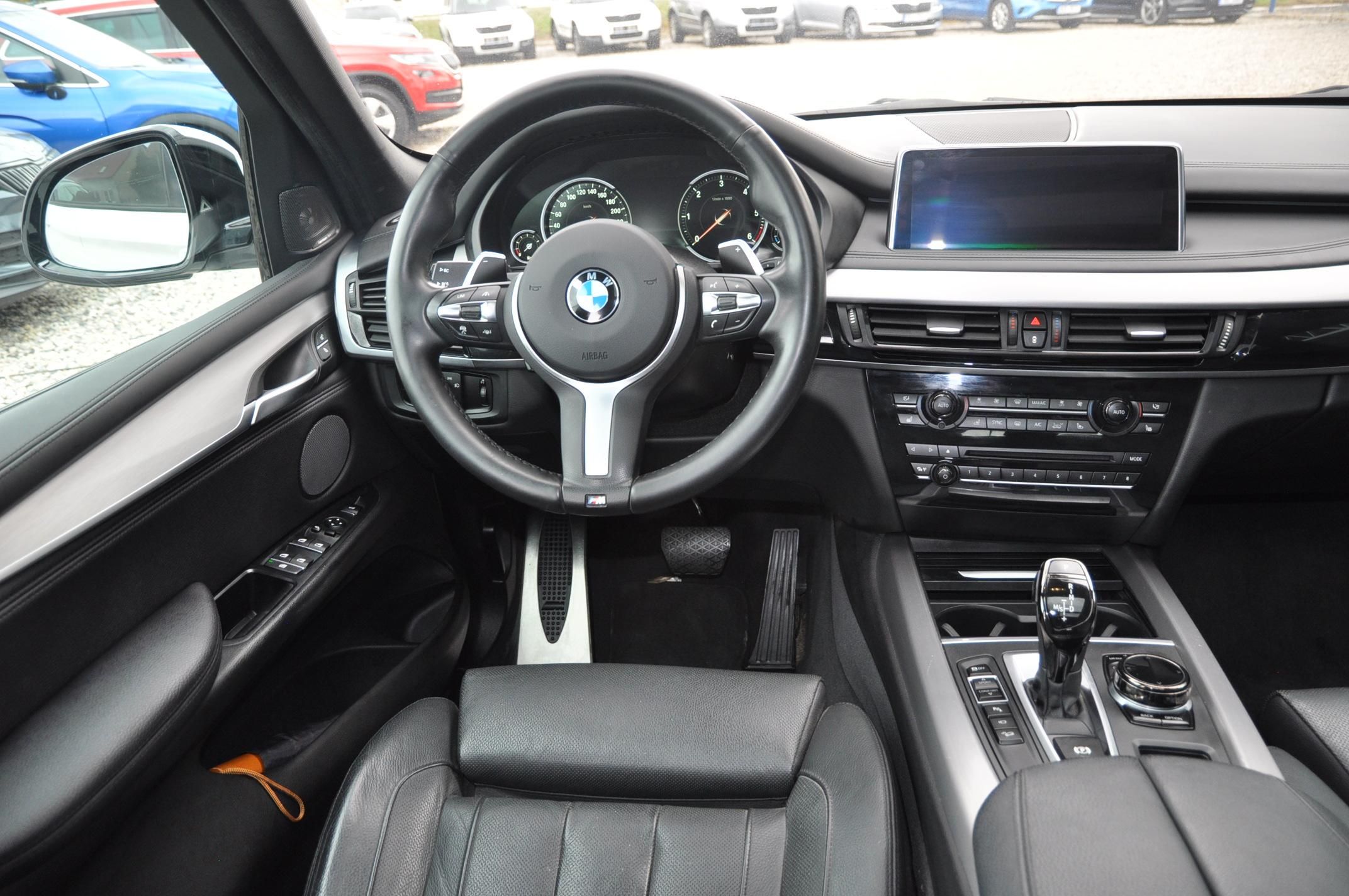 BMW X5, xDrive 40d 230kW M-Paket - fotka 5