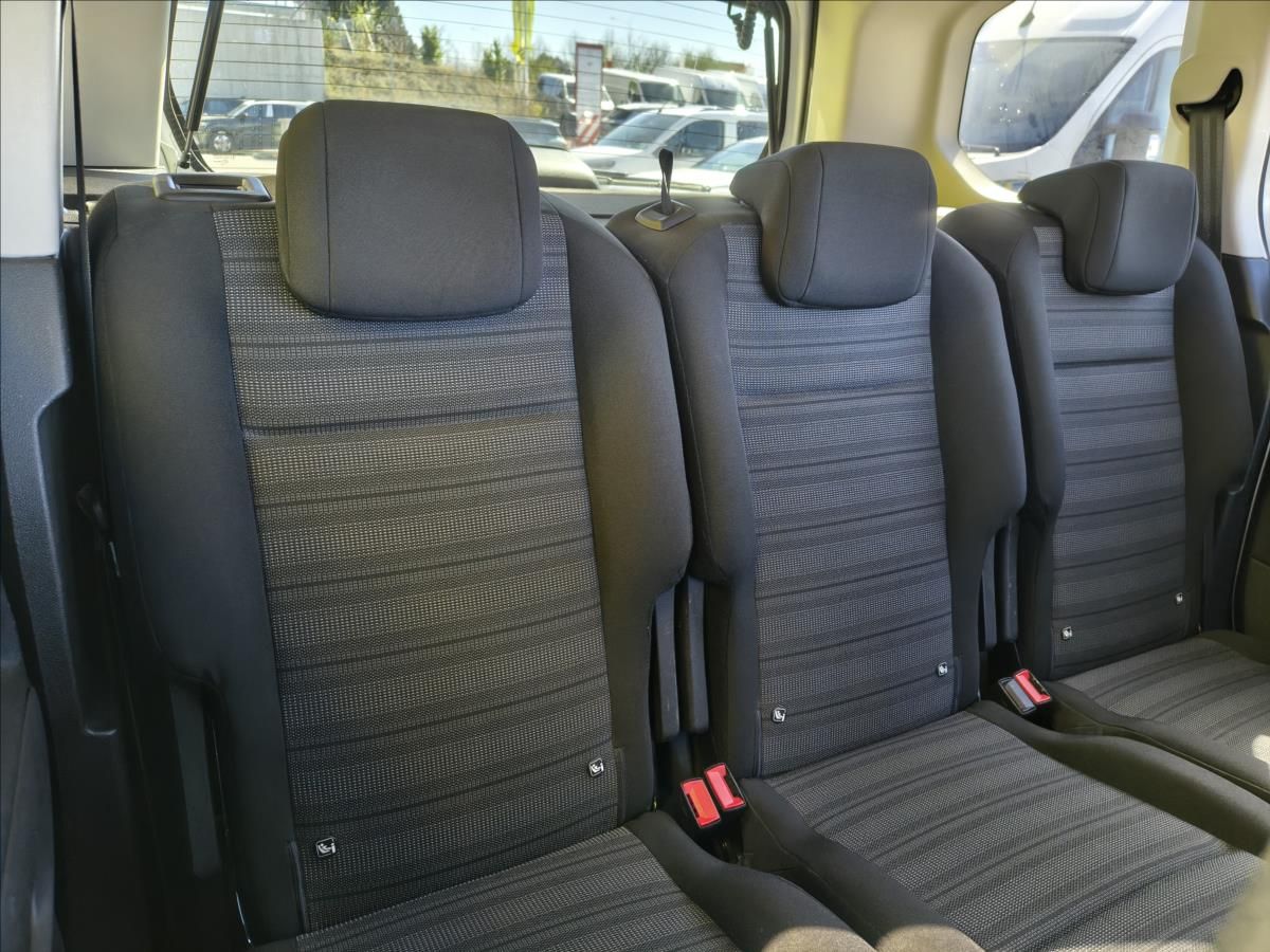 Opel Combo, 1,5   CDTi Elegance Plus 96kw - fotka 5