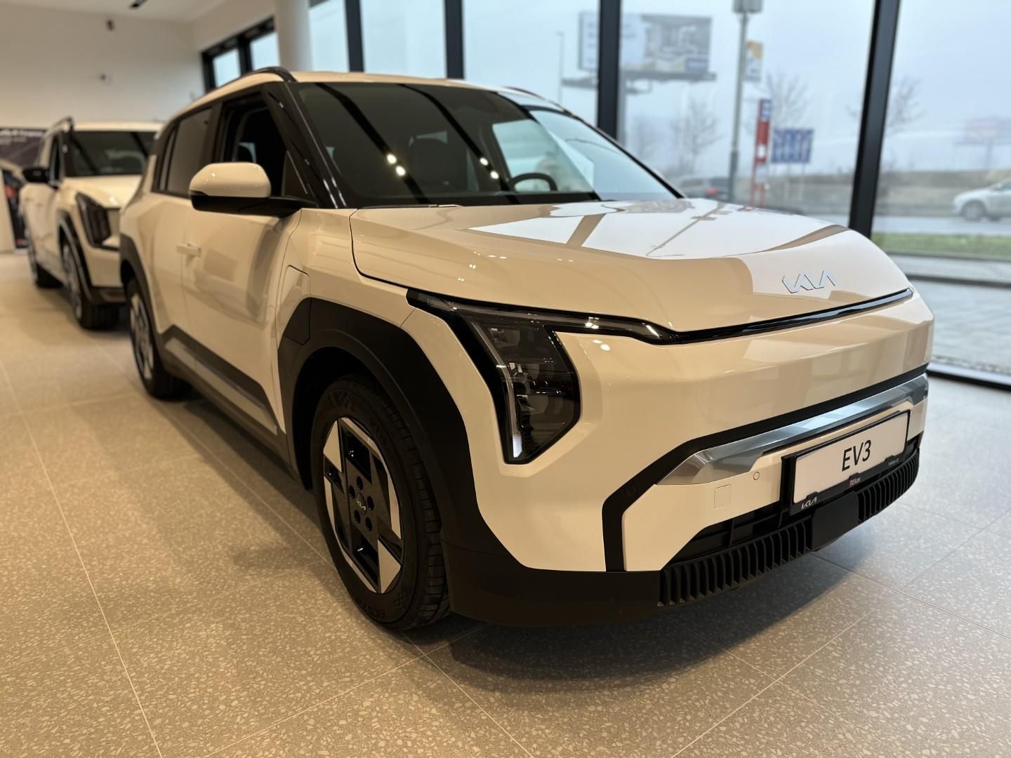 Kia EV3, 150kW EARTH 150 KW + 81,4 KWH - fotka 2