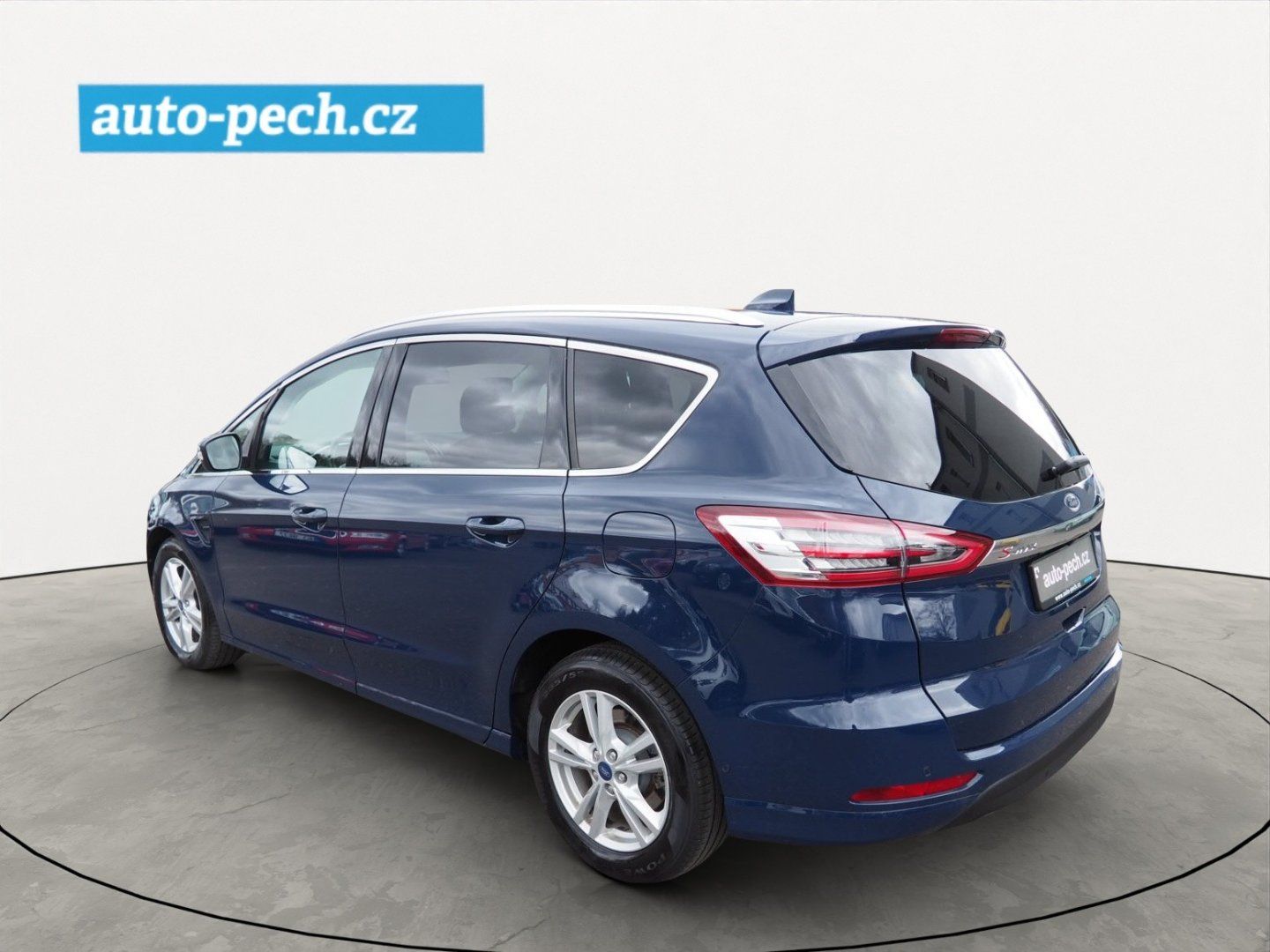 Ford S-MAX, 2.0 TDCi, Titanium, A/T - fotka 2