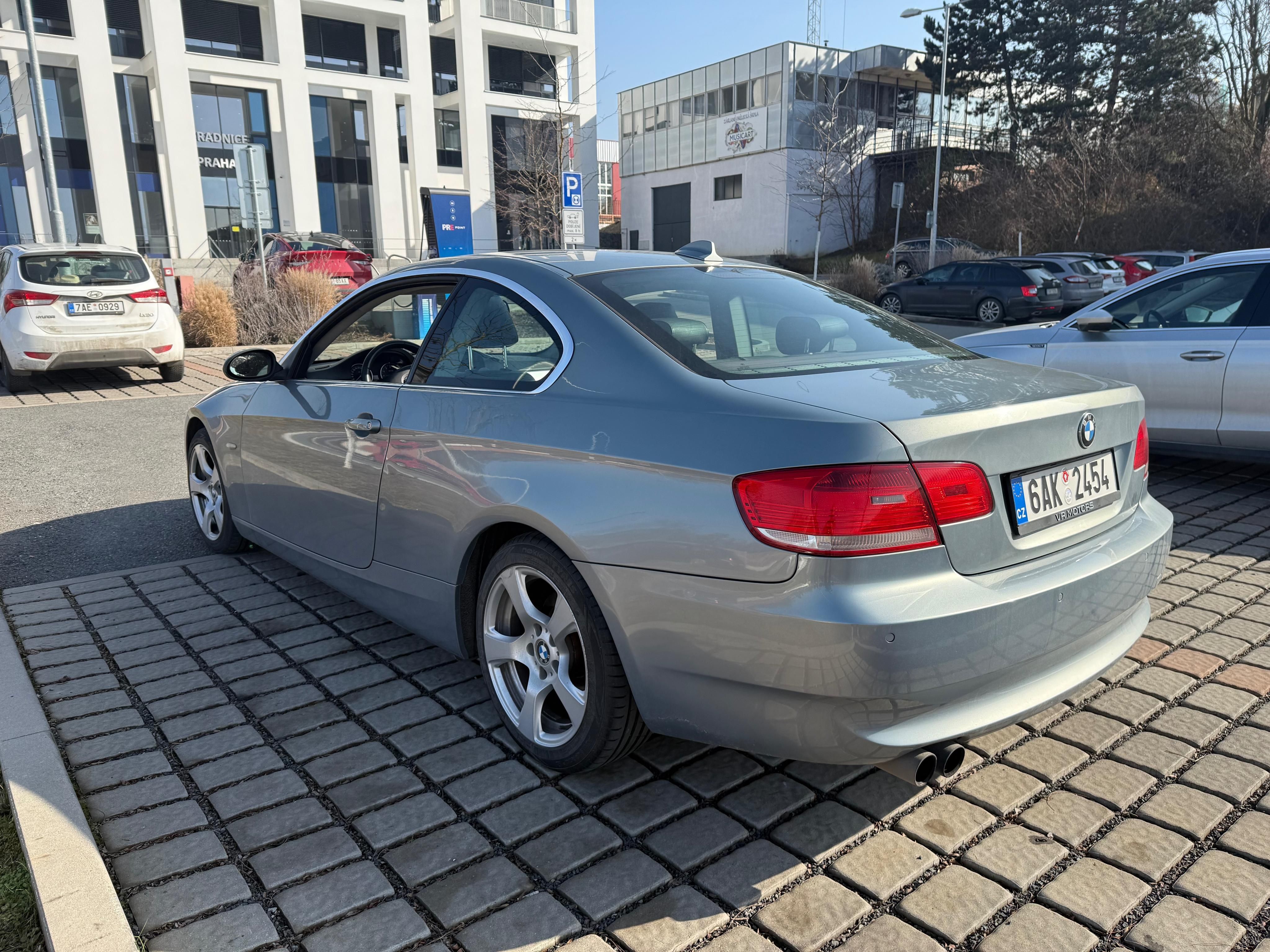 BMW Řada 3, BMW 325i, N52, manuál - fotka 2