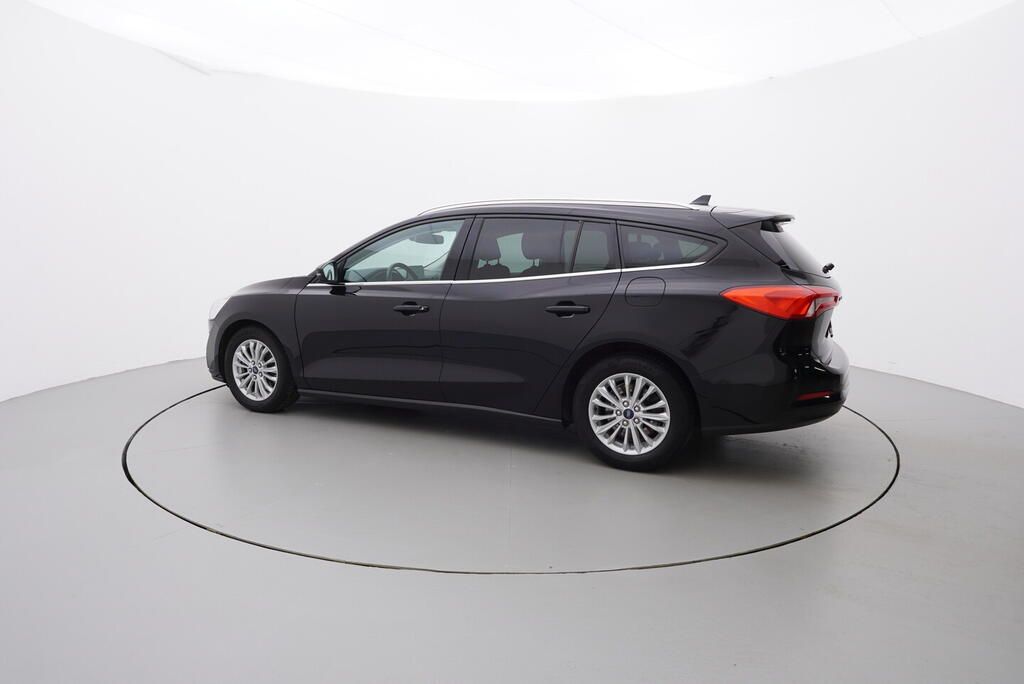Ford Focus, Titanium 1.5 88 kW - fotka 3