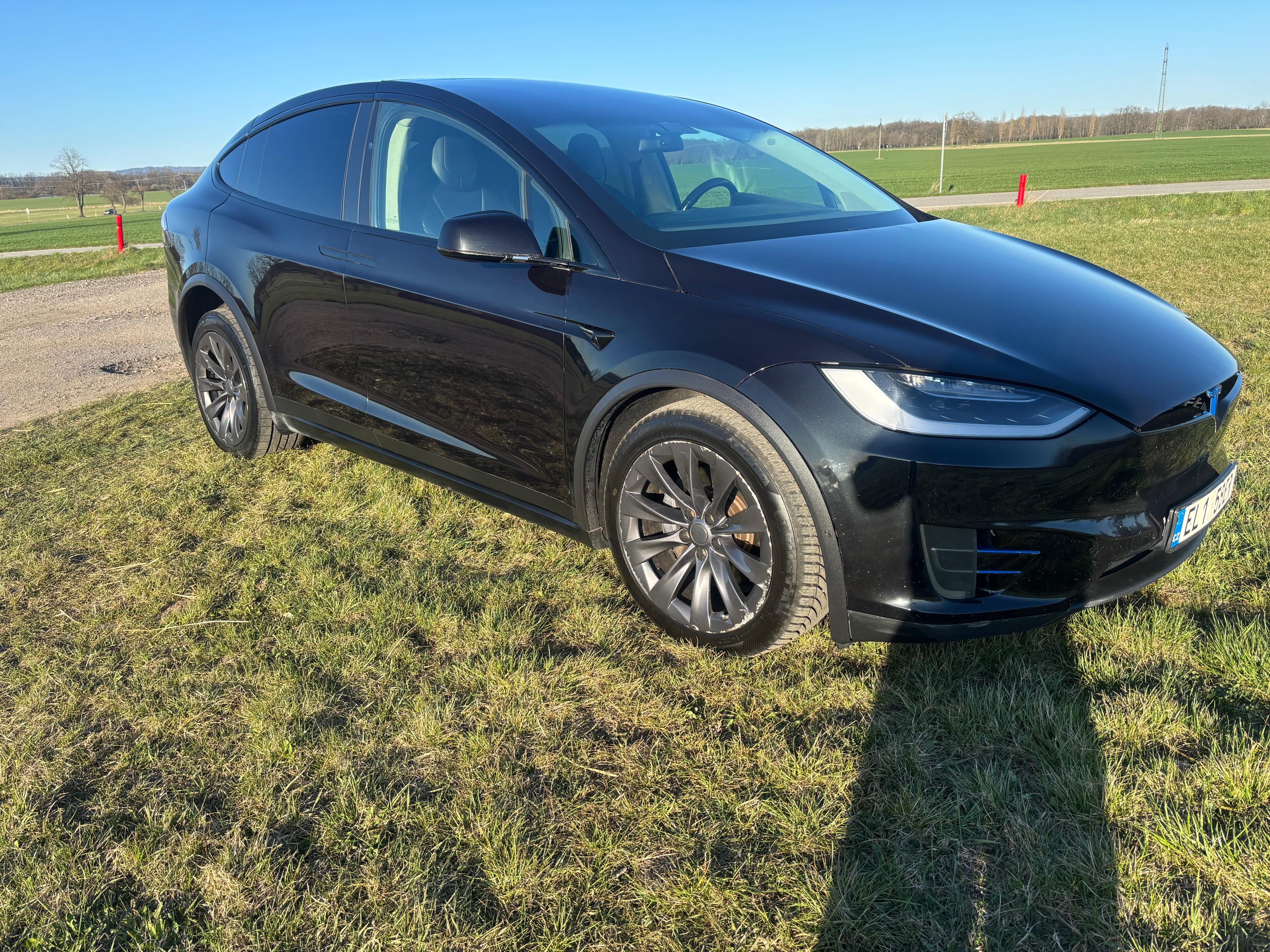 Tesla Model X, Tesla X D90,MCU2,FREESUPERCHAR