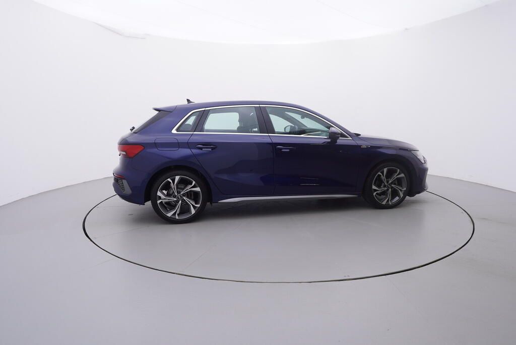 Audi A3, S-line 1.5 TSI 110 kW - fotka 6