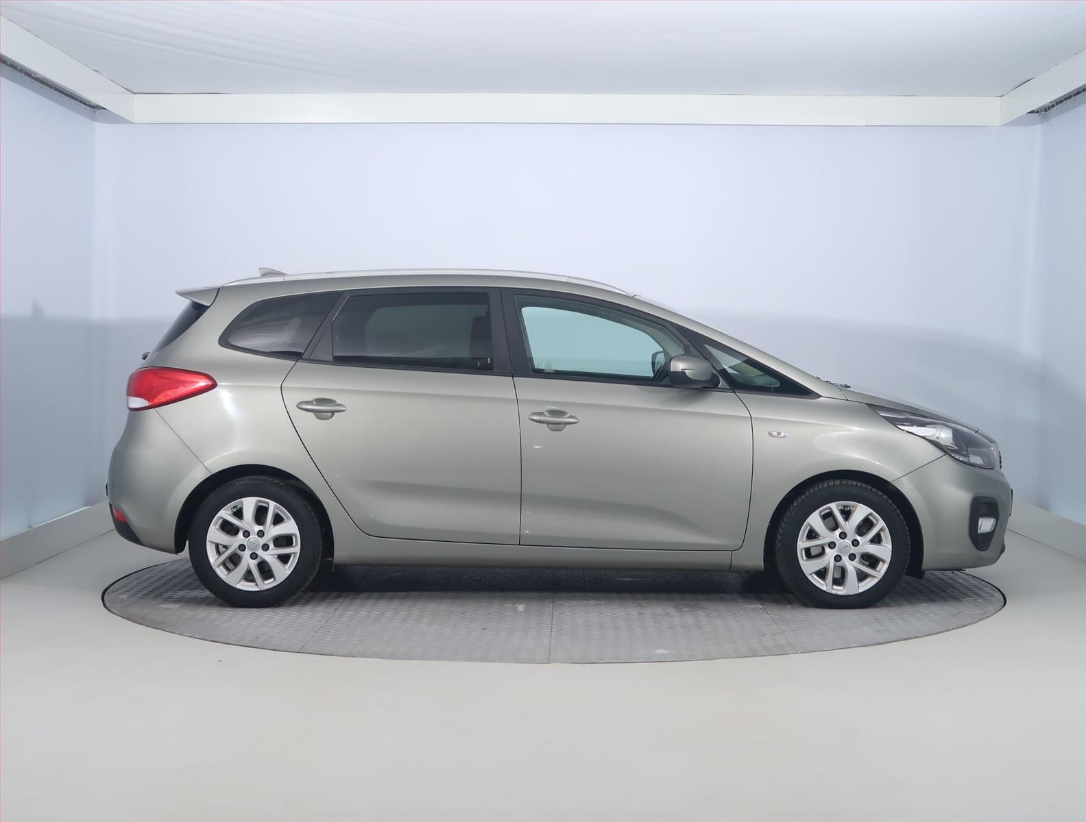 Kia Carens, 1.7 CRDi, Automat, Serv.kniha - fotka 6