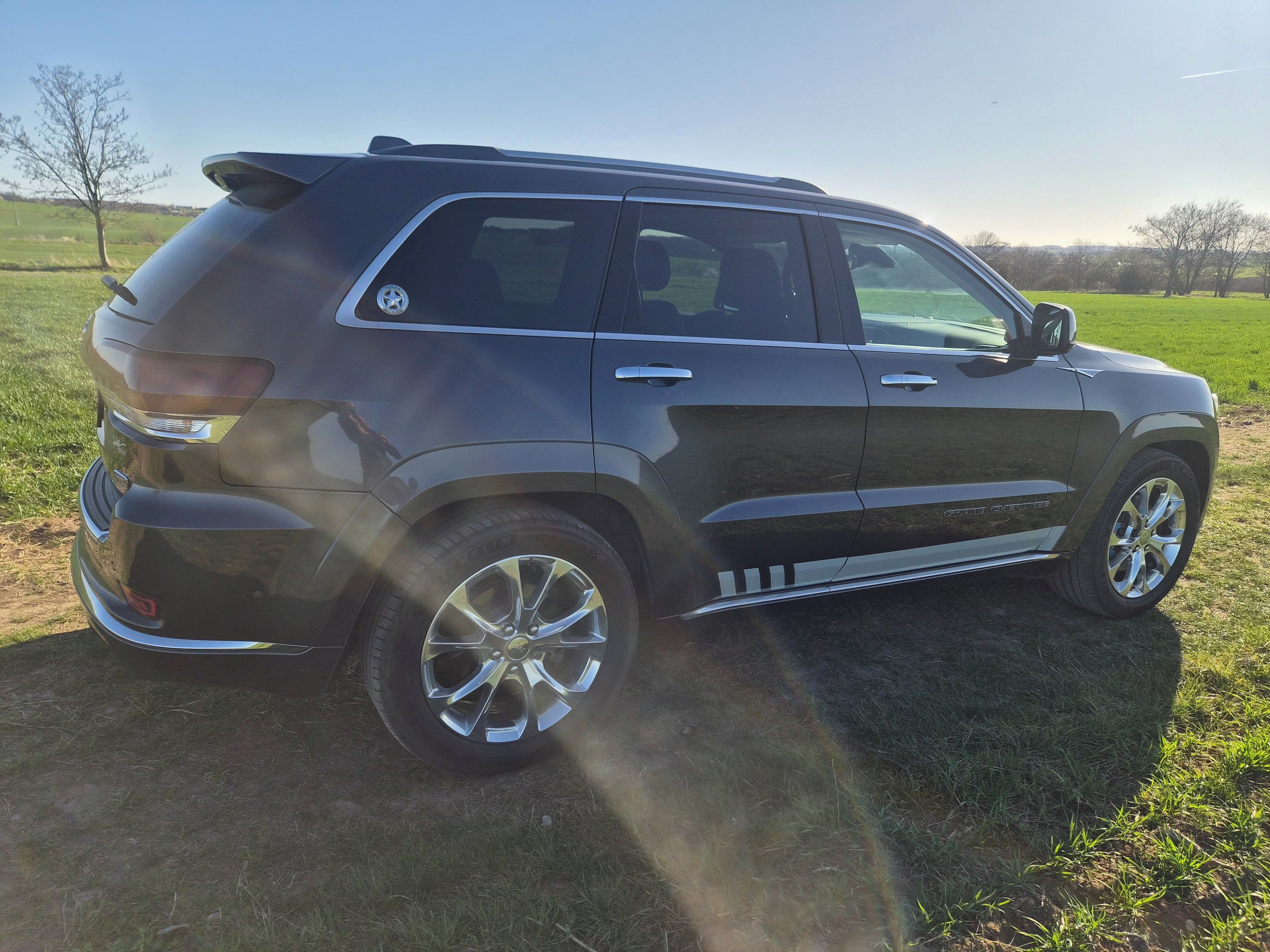 Jeep Grand Cherokee, SUMMIT, prav. servis, top stav - fotka 6