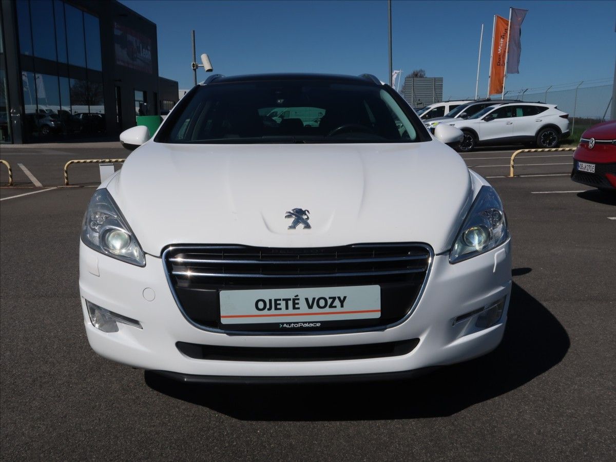 Peugeot 508, 2,0 HDi Allure PANO Head-Up - fotka 4