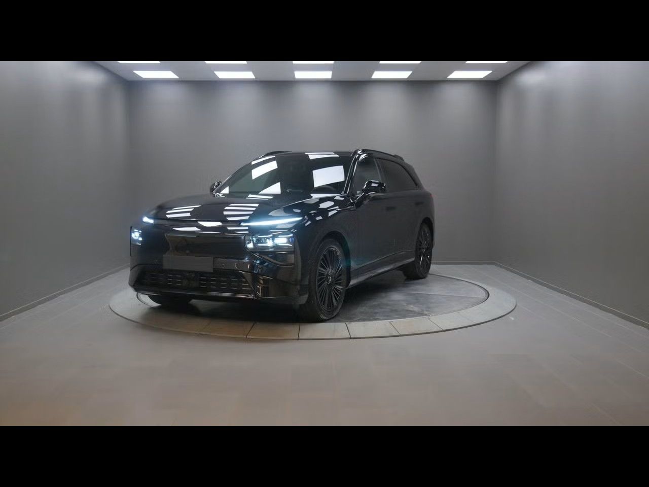 XPENG G9, Performance*vzduch*vyhř. vol.