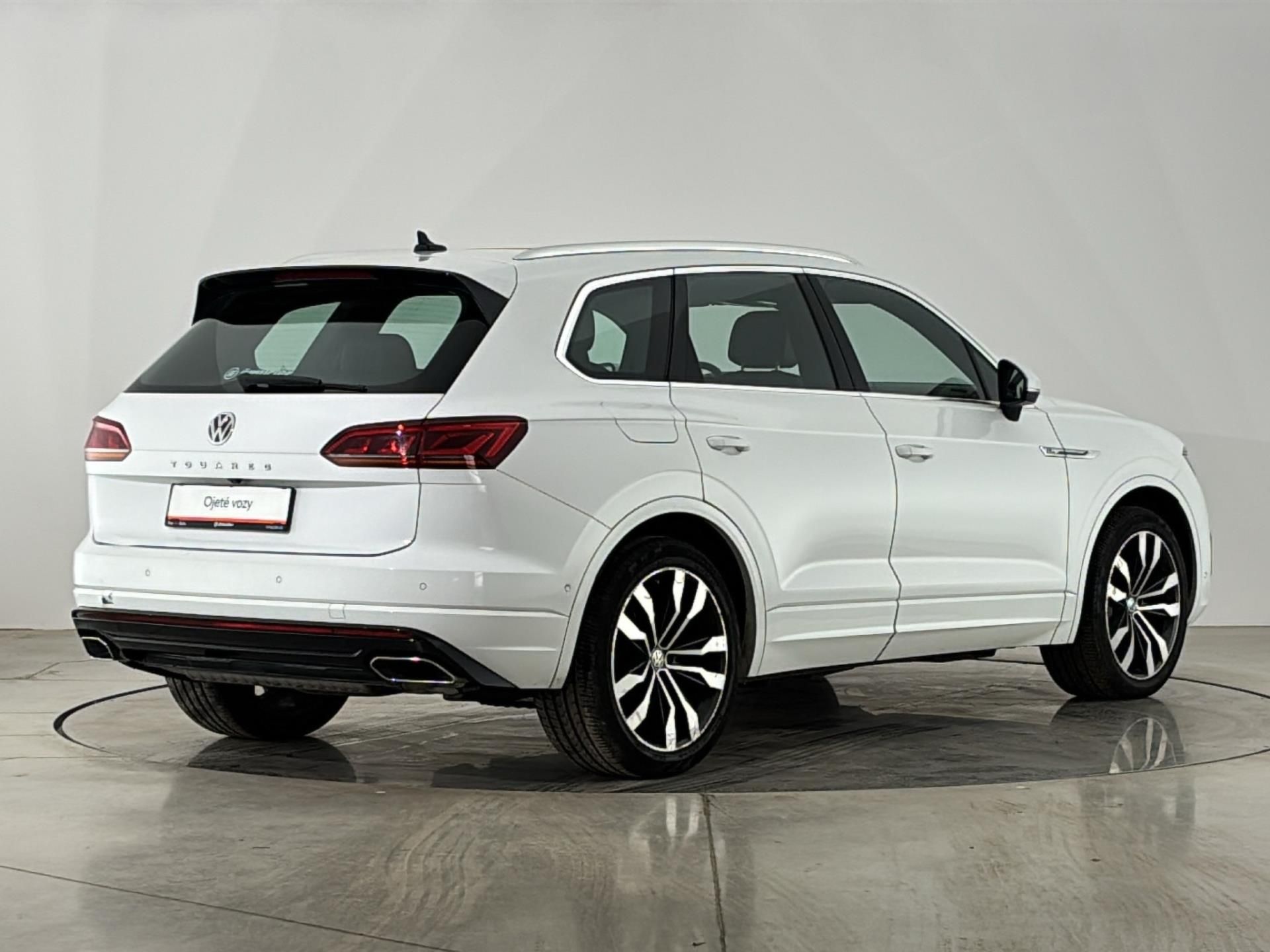 Volkswagen Touareg, 3.0 TDI / 210 kW R-LINE - fotka 2