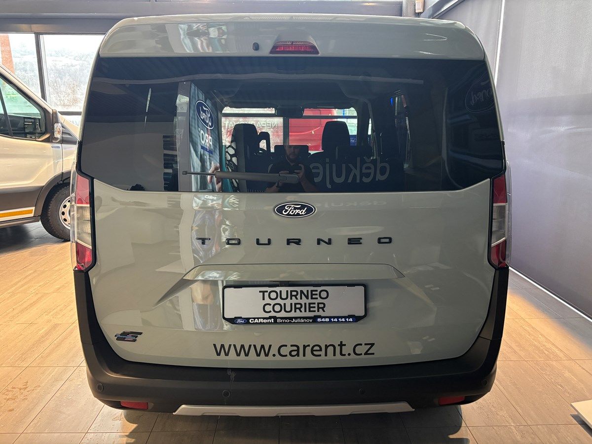 Ford Tourneo Courier, Active L1, 43 kWh Elektromotor - fotka 5