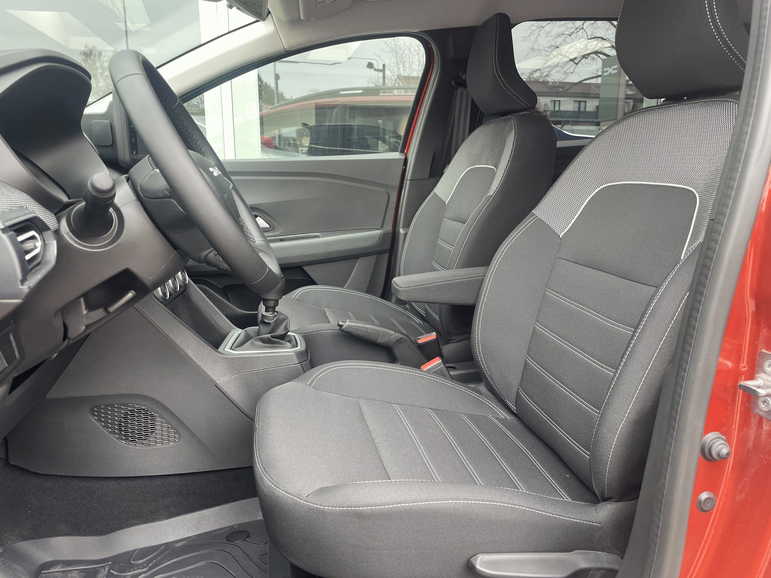 Dacia Jogger, TCe 110 Expression 7 míst - fotka 5