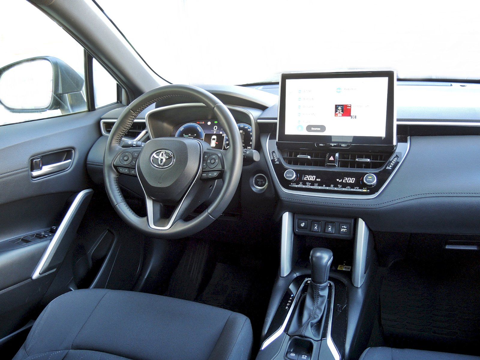 Toyota Corolla Cross, 2,0 Hybrid e-CVT 146 kW  Comfo - fotka 5