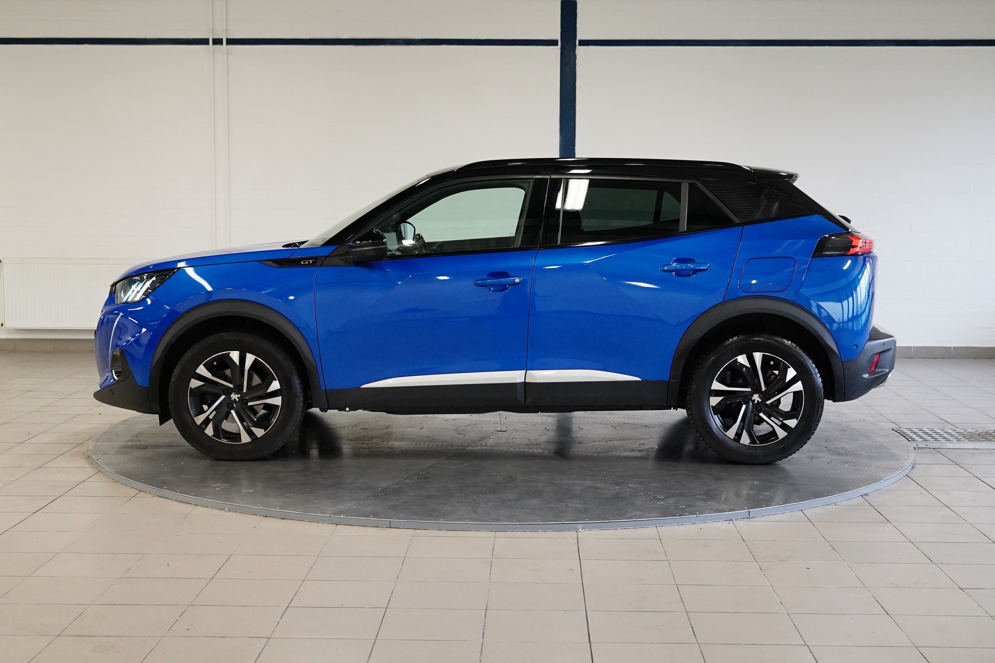 Peugeot 2008, 1.2 PureTech 96 kW GT - fotka 3
