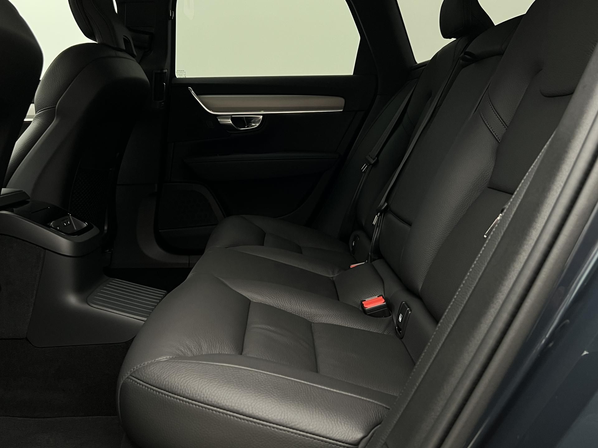 Volvo V90, T6 AWD RECHARGE CORE AUT 1.maj - fotka 6