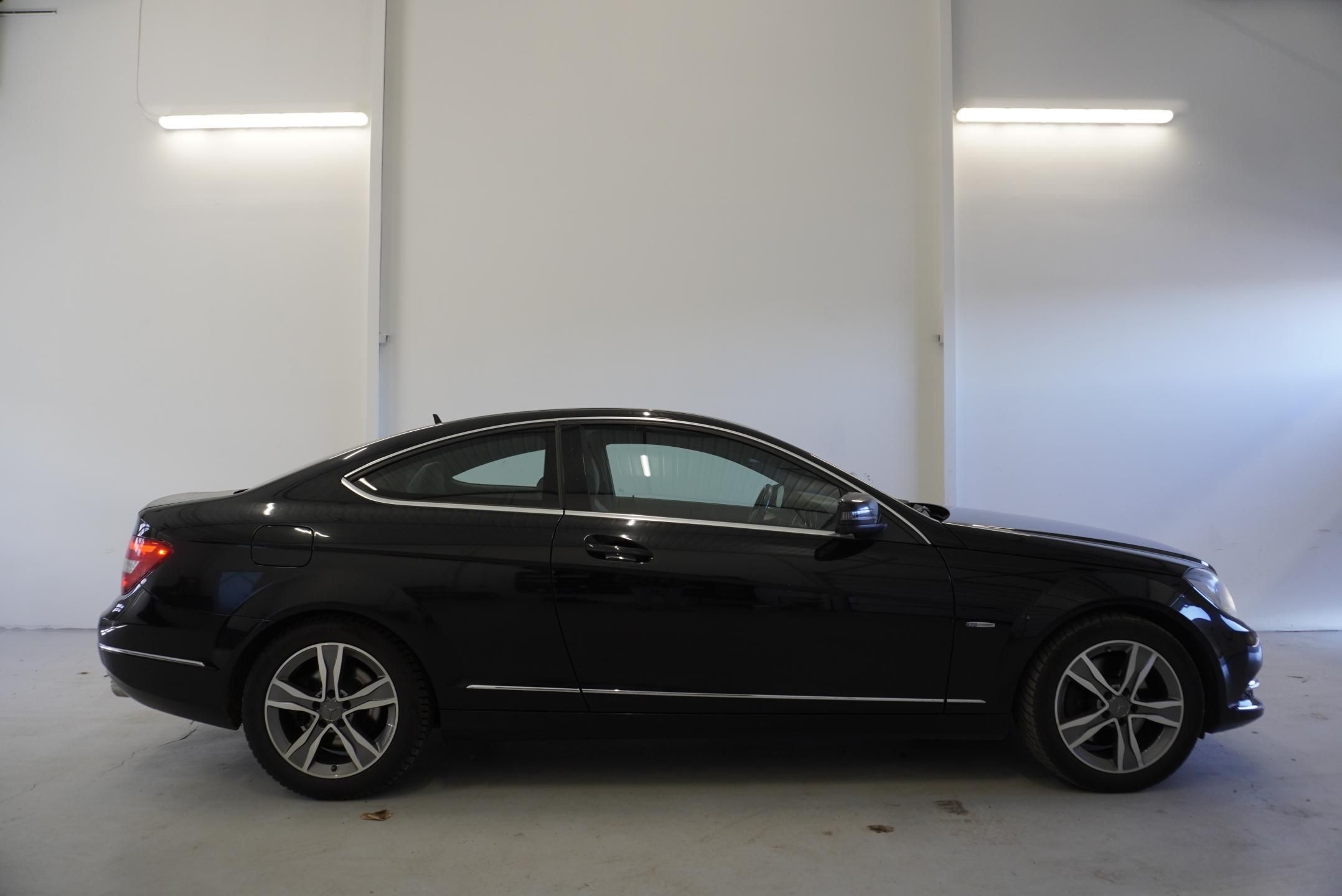 Mercedes-Benz Třídy C, C350 3,5I V6 COUPE AMG-LINE - fotka 6