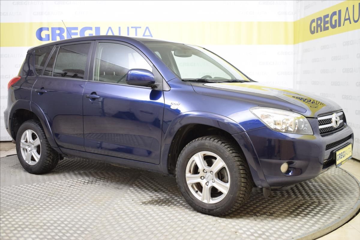 Toyota Rav4, 2,2 D-CAT 4x4 SOL - fotka 3