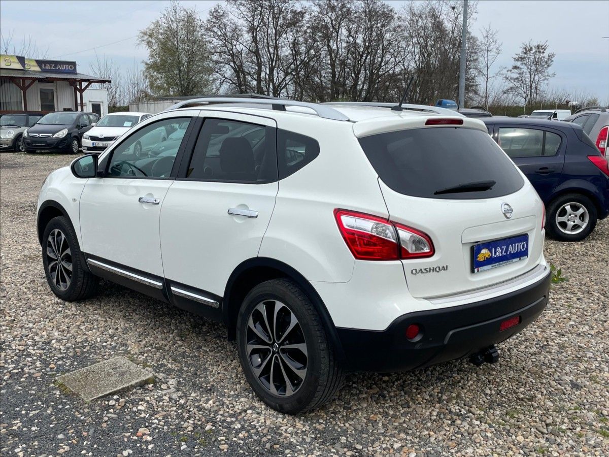 Nissan Qashqai, 2,0 i 16 V  4x4 - fotka 4
