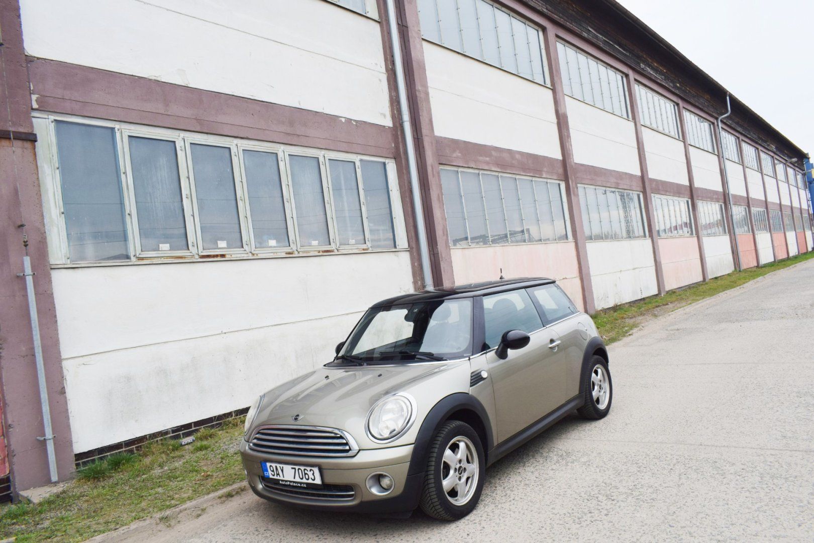 Mini Cooper, 1.6i/2008 FACE/KŮŽE/PANORAMA/ - fotka 2
