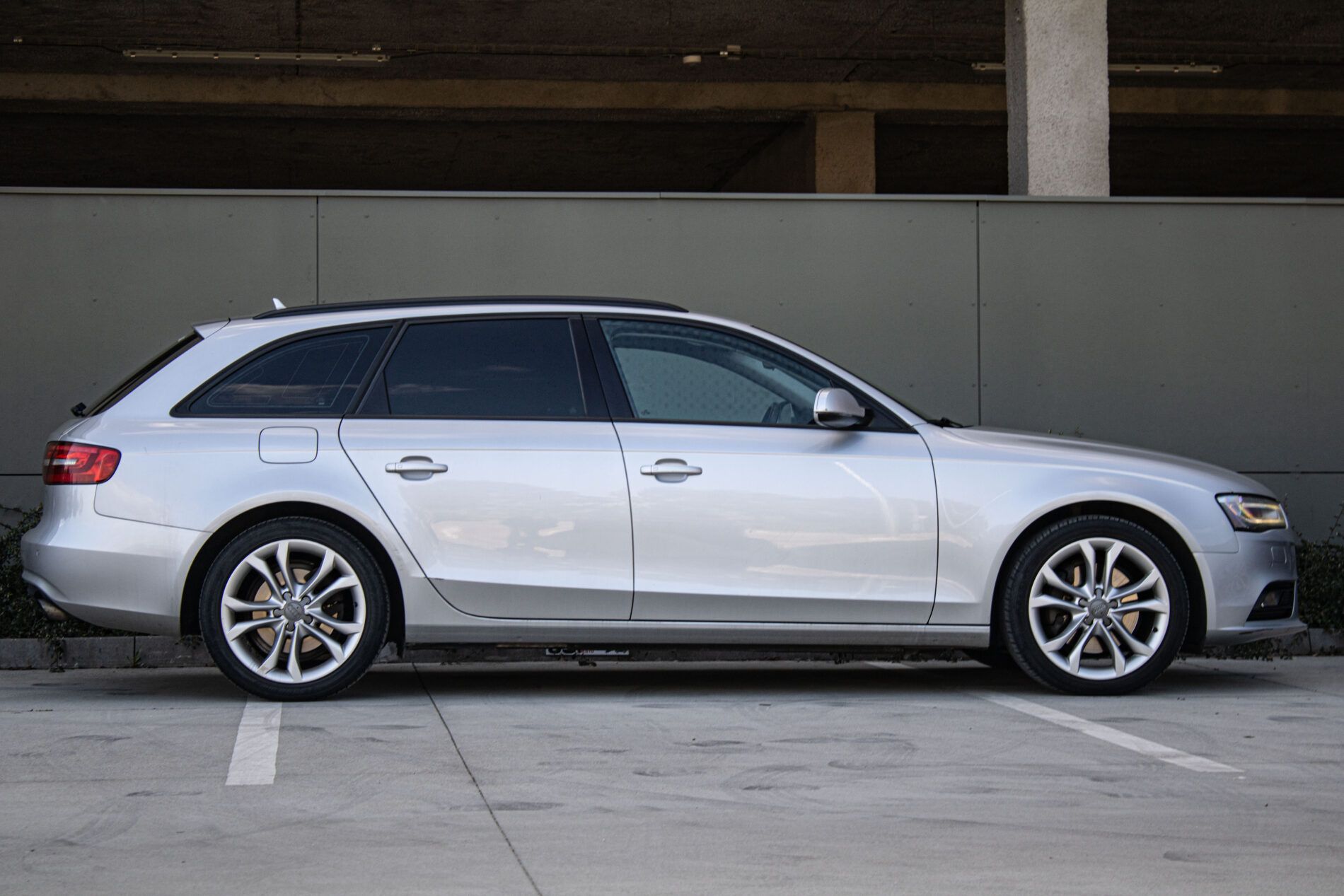 Audi A4 Avant - fotka 4