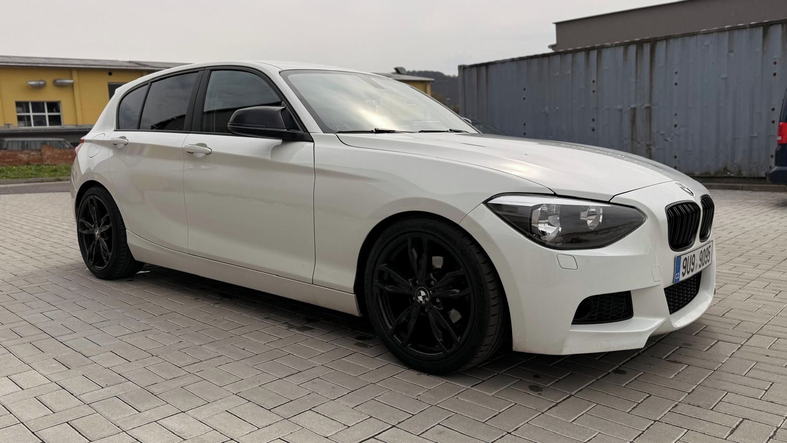BMW Řada 1, BMW 116i M Paket - fotka 6