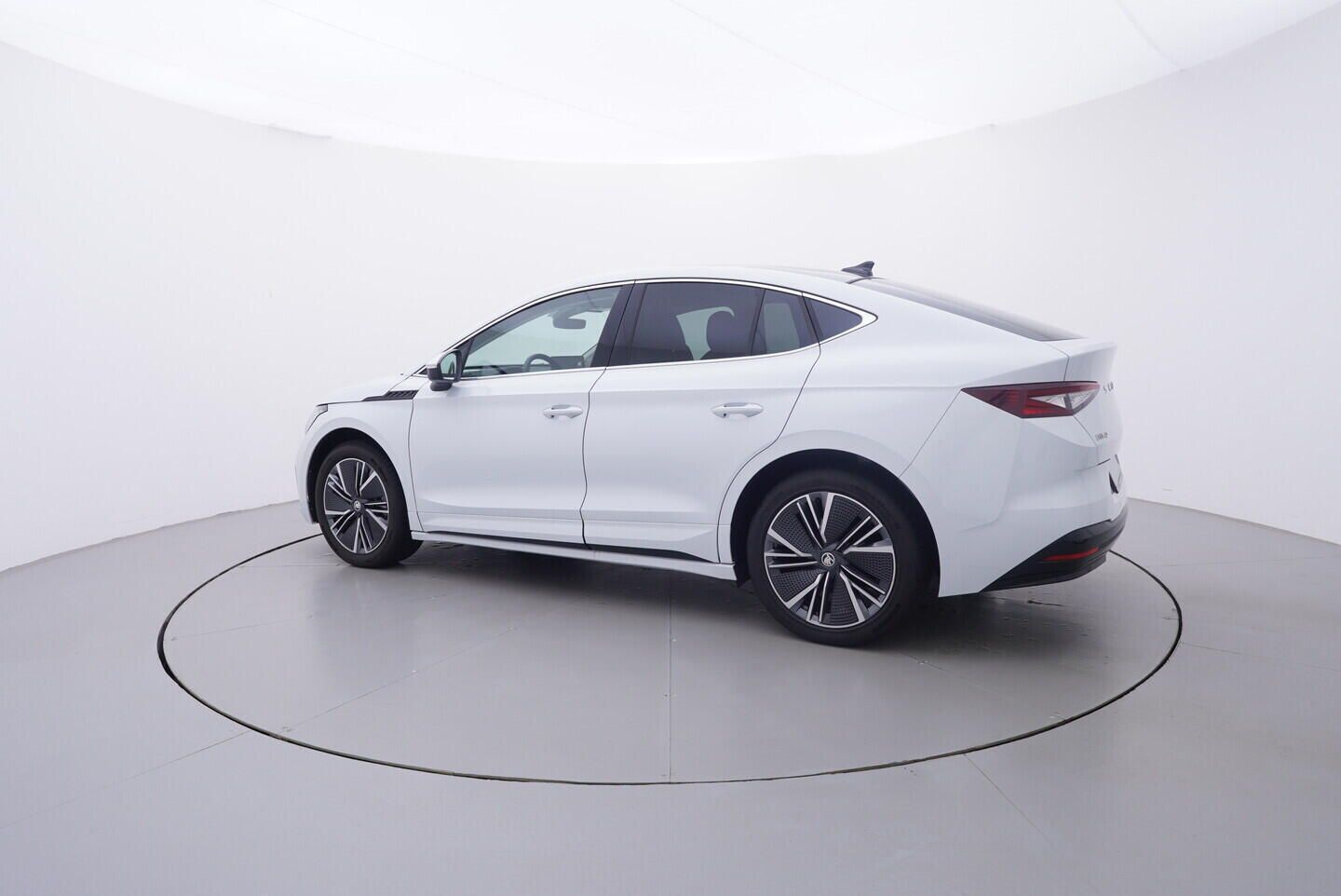 Škoda Enyaq, 82 kWh 210 kW - fotka 3