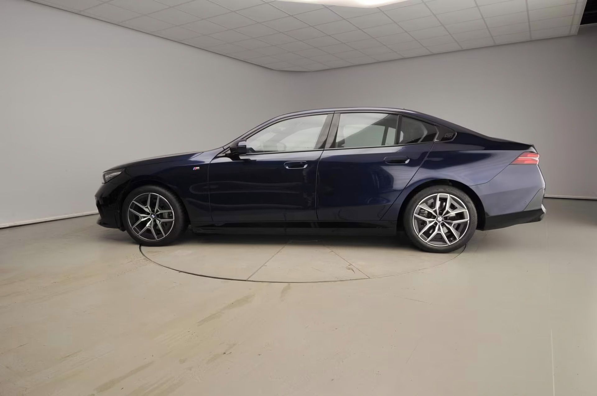 BMW i5, xDrive40 M-Sport 4zon H/K Vent - fotka 3