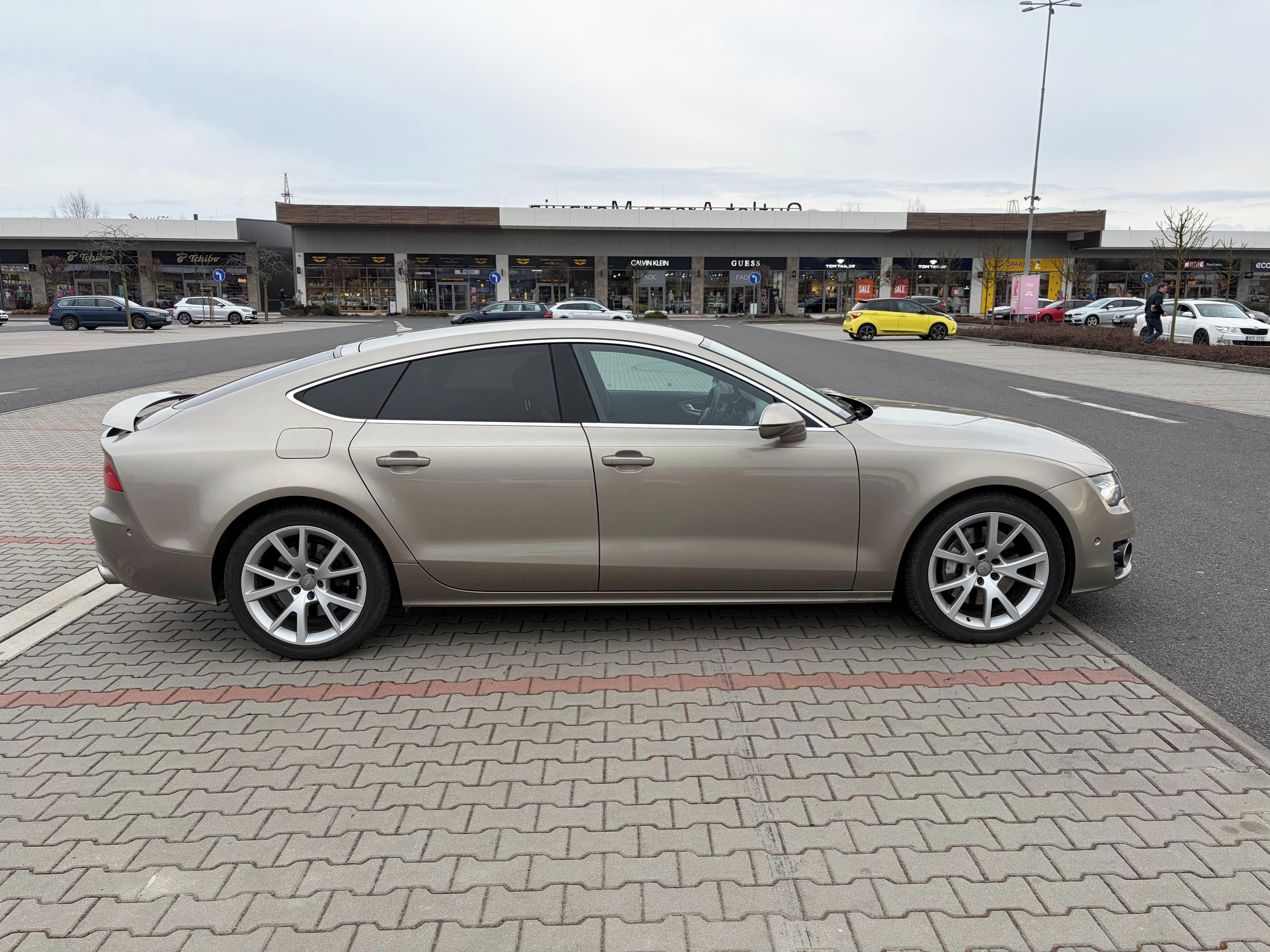 Audi A7, 3.0 TFSi 220kw max výbava DPH - fotka 2