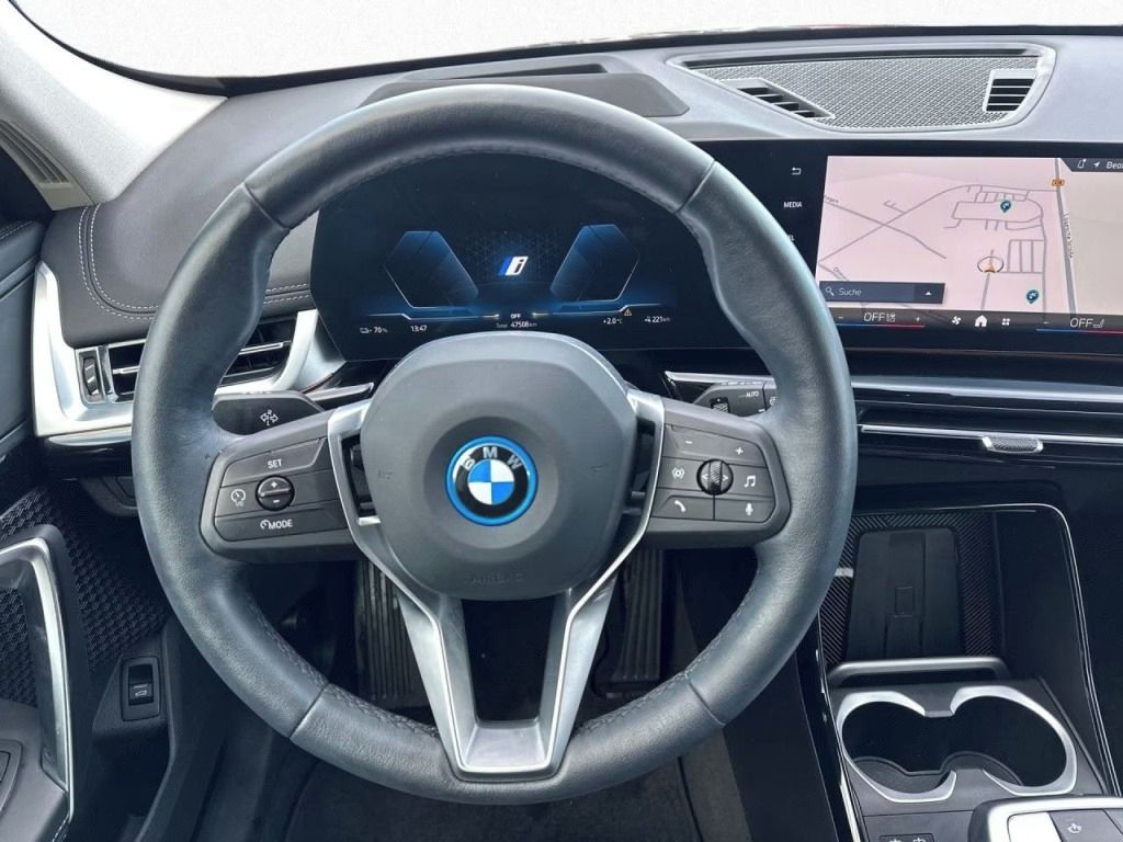 BMW iX1, xDrive 30 xLine*Kamera*Kůže* - fotka 5