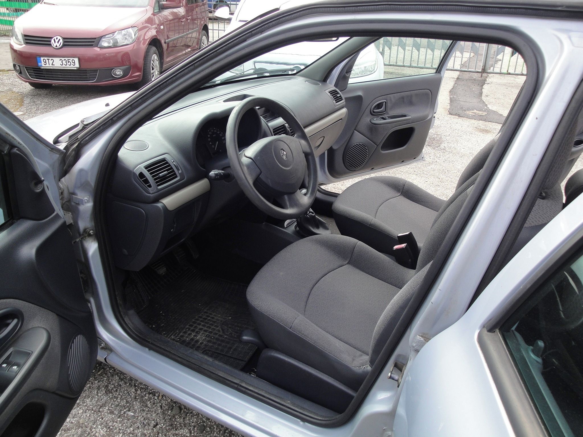 Renault Clio, 1.2i,43kw - fotka 6
